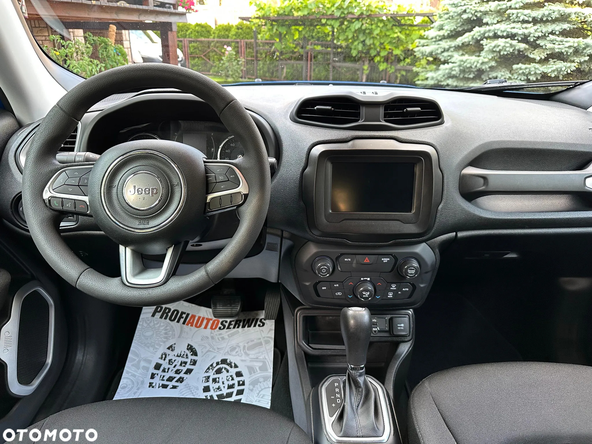 Jeep Renegade - 12