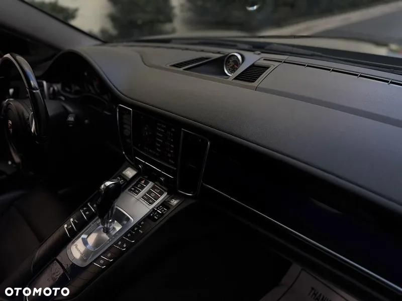 Porsche Panamera 4 PDK - 36