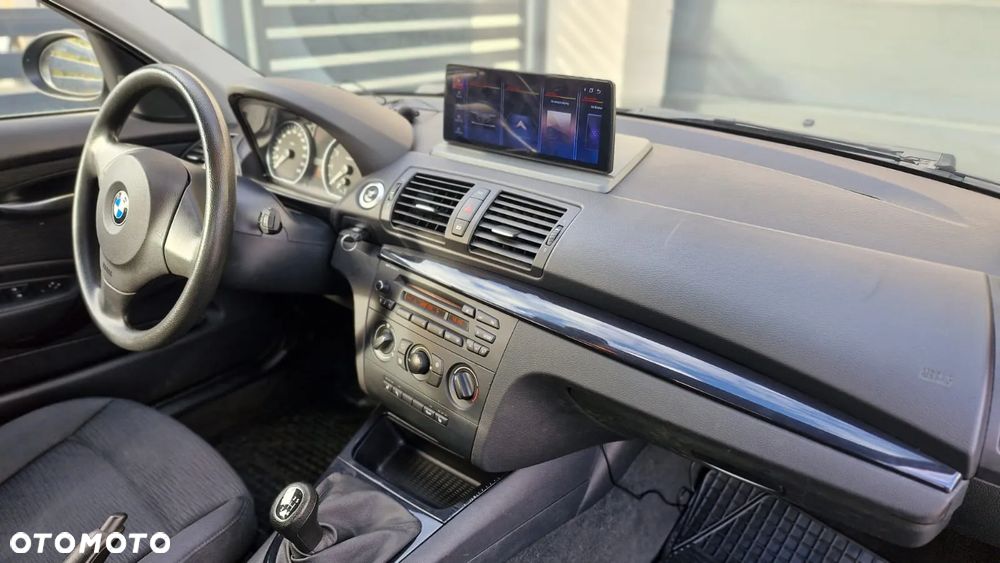 BMW Seria 1 118i Edition Sport - 5