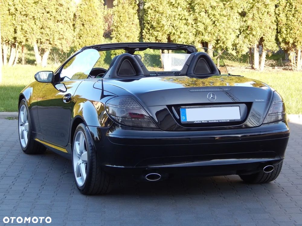 Mercedes-Benz SLK 300 7G-TRONIC - 4