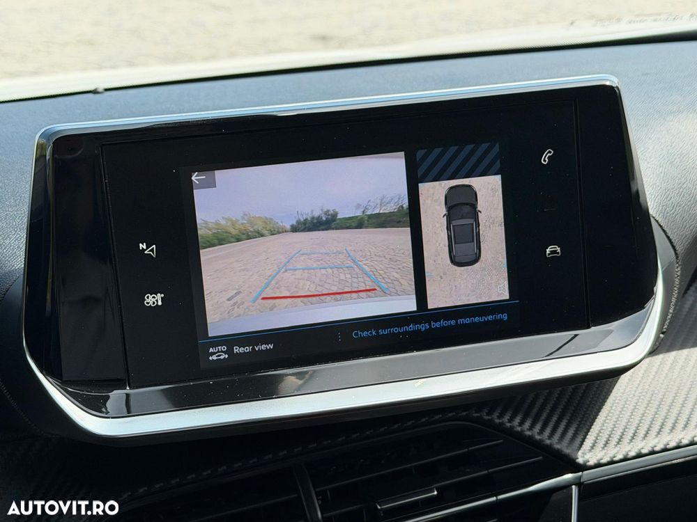 Peugeot 2008 1.2 L PureTech STT Allure - 24