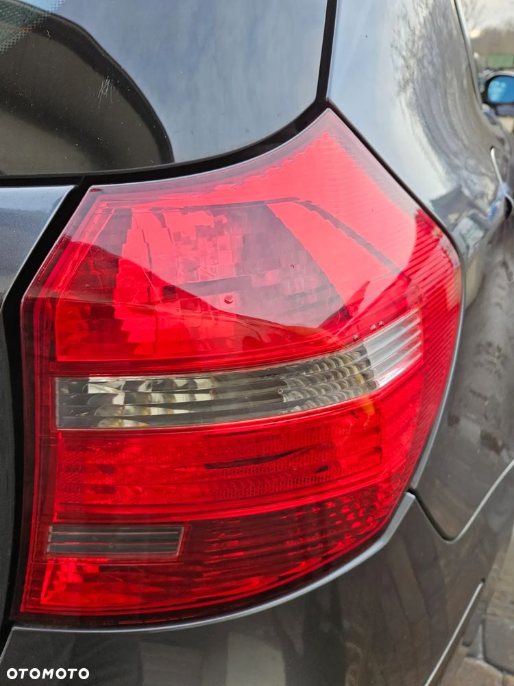 BMW 1 I E81 E87 lampa tył tylna  prawa lewa - 2
