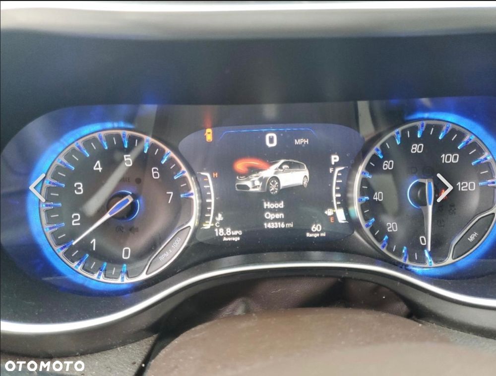 Chrysler Pacifica - 9