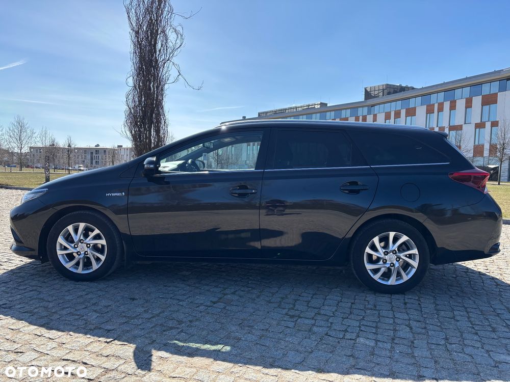 Toyota Auris Hybrid 135 Prestige - 4