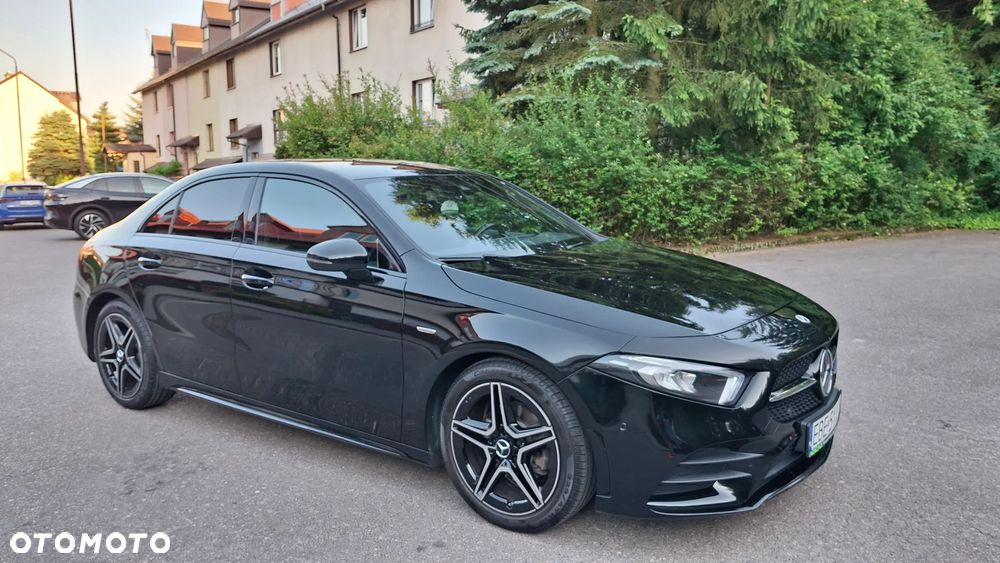 Mercedes-Benz Klasa A 200 7G-DCT Lim Special Edition - 9