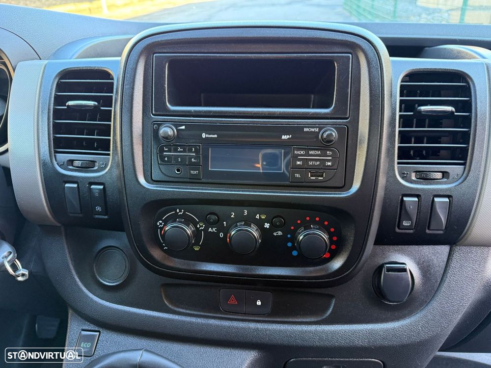 Renault Trafic 1.6 dCi L2H1 1.2T SS - 12