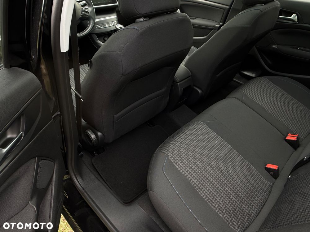 Peugeot 308 PureTech 130 GPF Stop & Start Allure Pack - 13