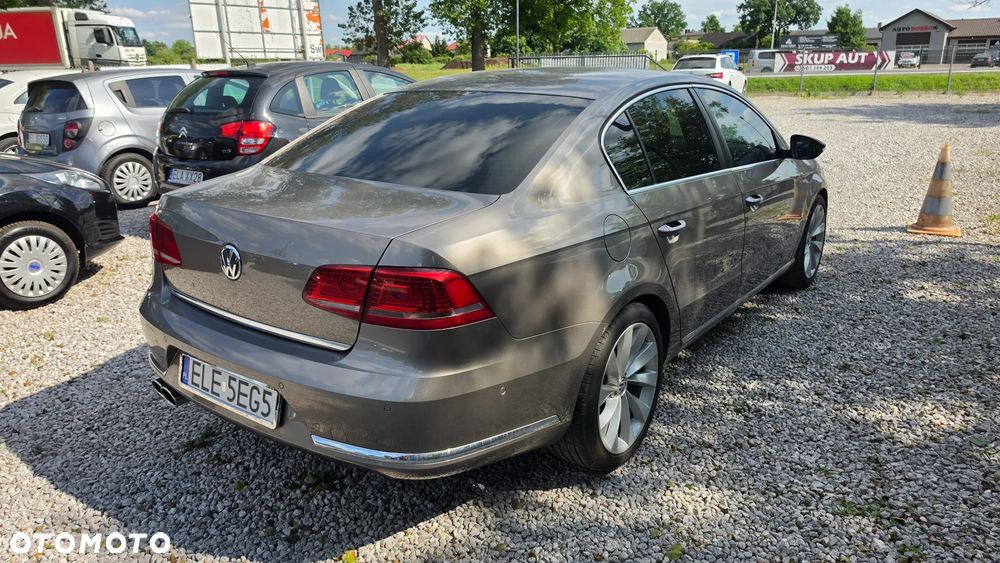 Volkswagen Passat 2.0 TDI Highline DSG - 7