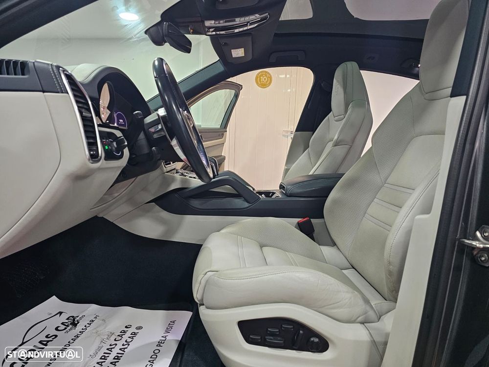 Porsche Cayenne Coupé - 10