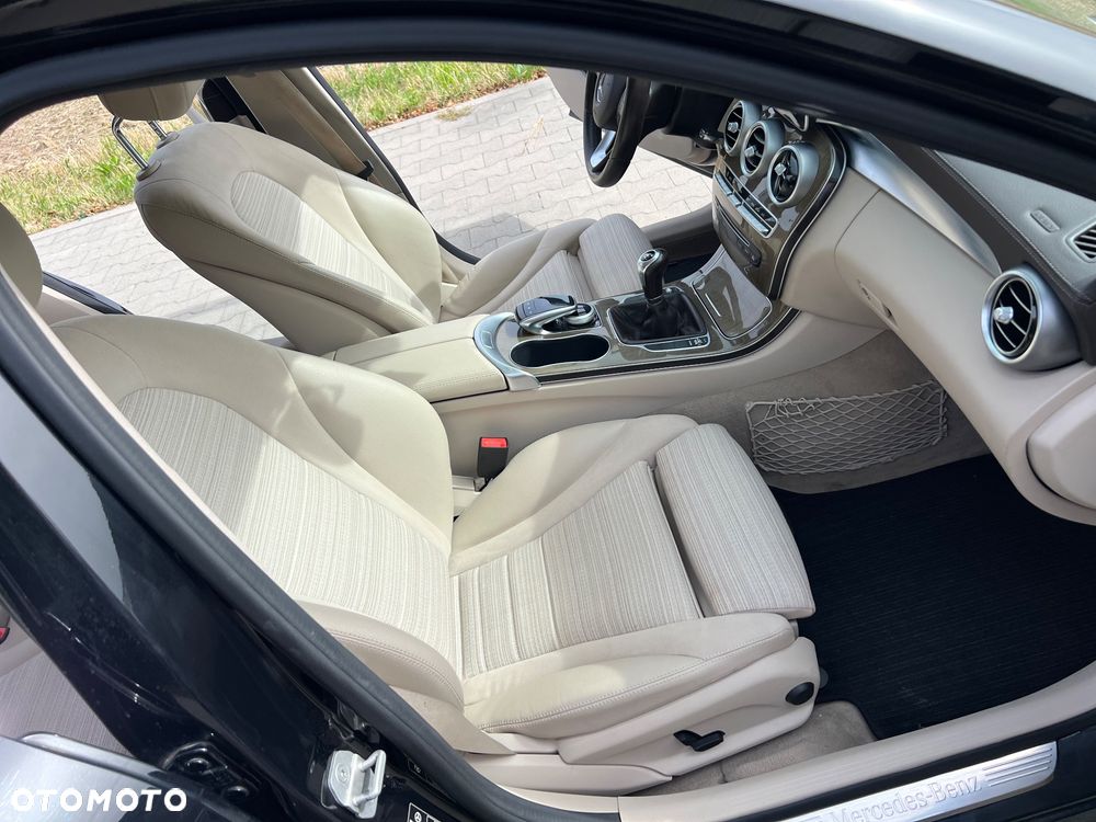 Mercedes-Benz Klasa C 220 CDI BlueEff Edition Elegance - 14