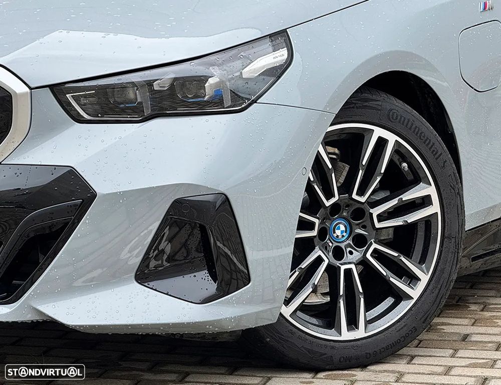 BMW 530 e Pack Desportivo M - 6