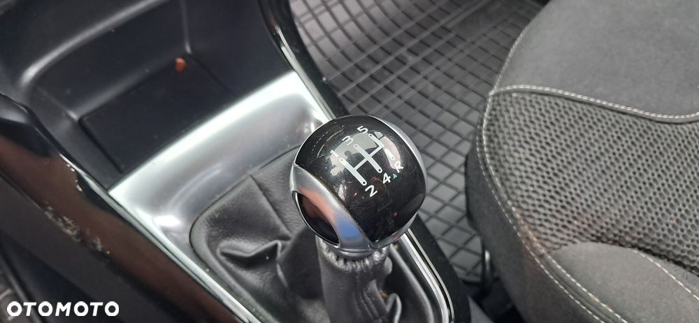 Citroën DS3 1.6 HDi 99g SoChic - 28