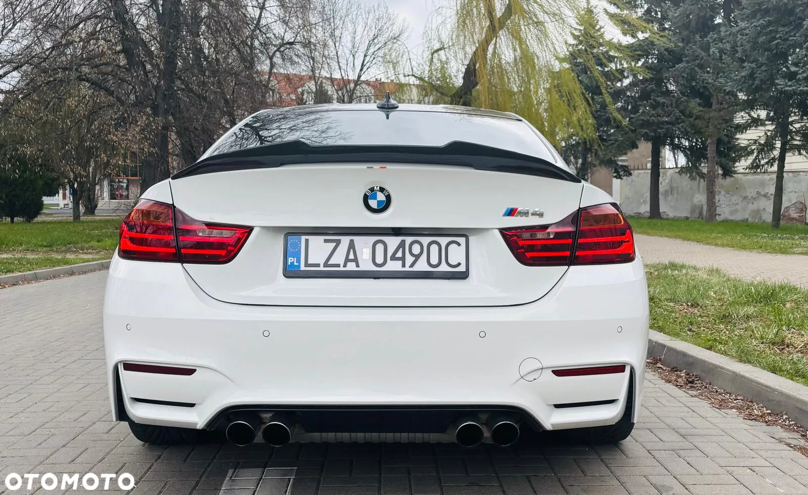 BMW M4 Coupe DKG - 14