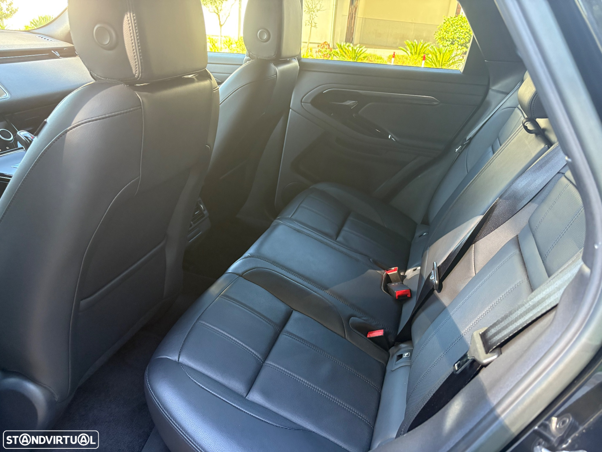 Land Rover Range Rover Evoque P300e S - 14