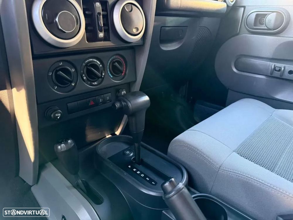 Jeep Wrangler Unlimited 2.8 CRD ATX Sahara Limited - 11