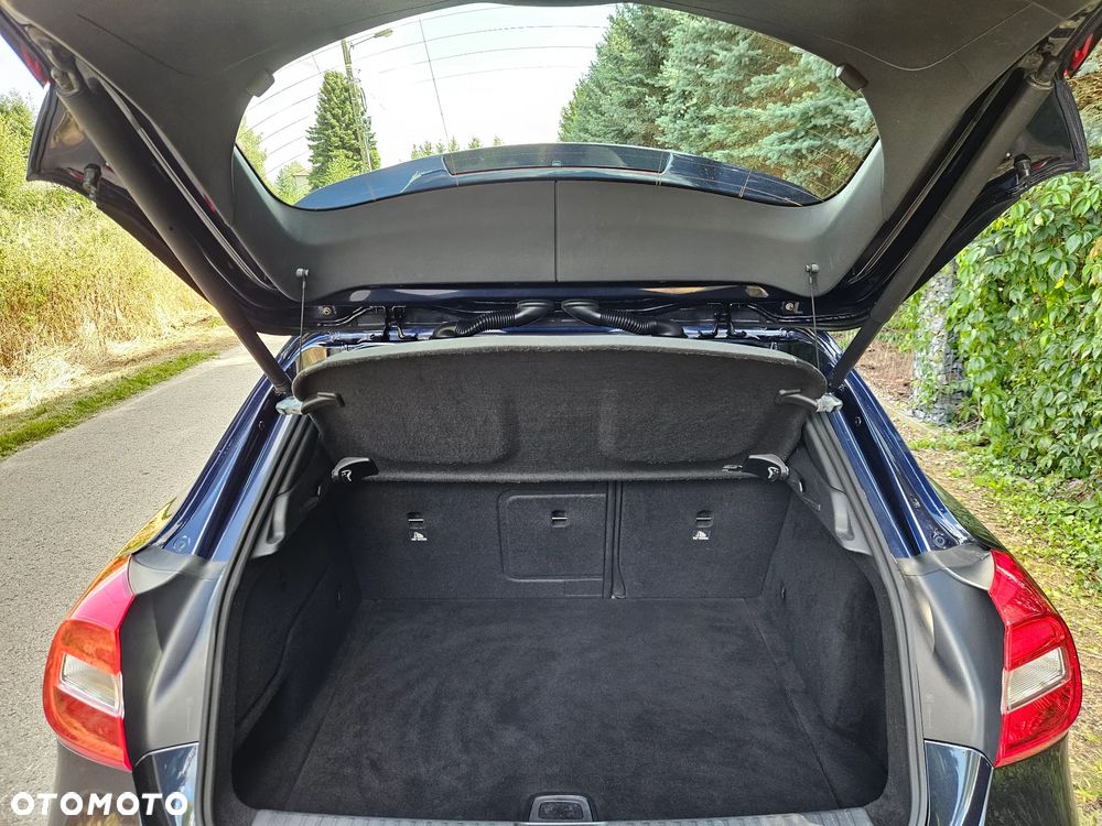 Mercedes-Benz GLA 250 7G-DCT Activity Edition - 37
