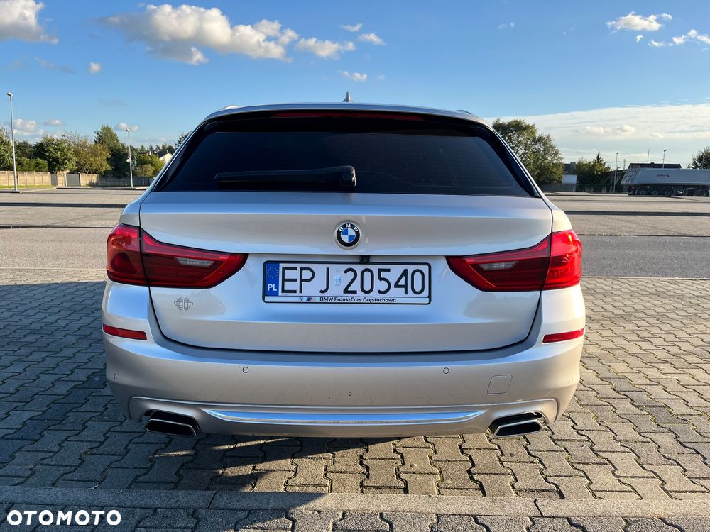 BMW Seria 5 540i xDrive GPF Luxury Line - 7