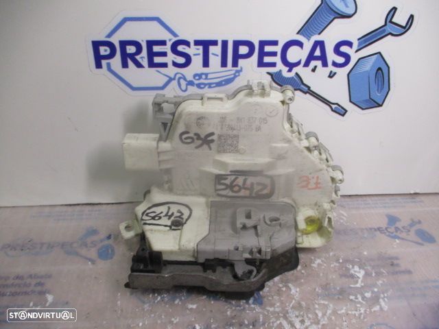 Fecho 8X1837015 AUDI A1 SPORTBACK 8X FASE 1 2013 1.6TDI 105CV 5P PRETO FE 7 PINOS - 1