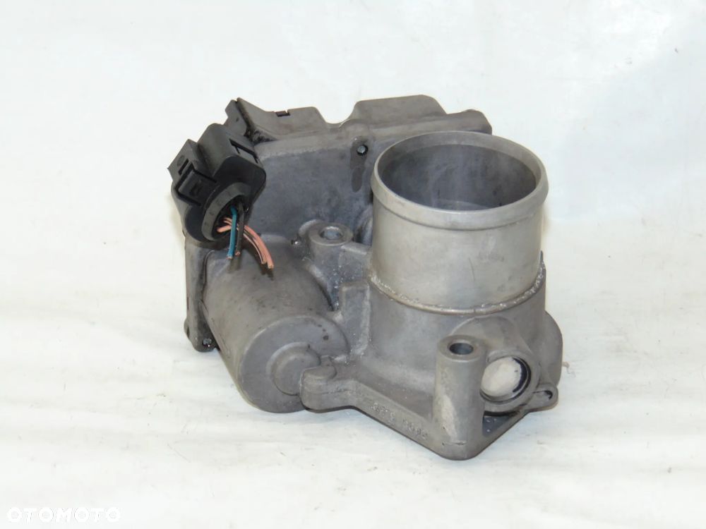 Przepustnica 7701062300 5WY9150A Renault Megane Scenic Laguna Trafic II 1.9 DCI - 4