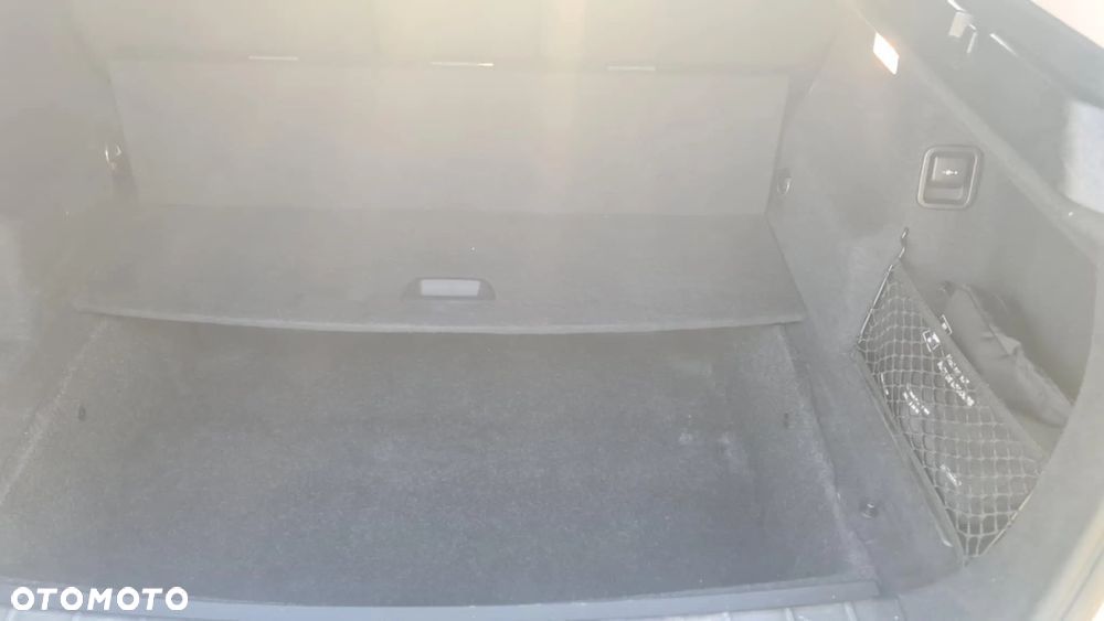 BMW X1 xDrive18d xLine sport - 9