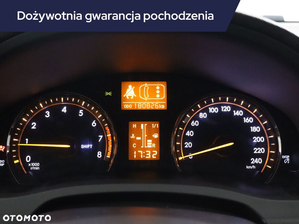 Toyota Avensis - 13