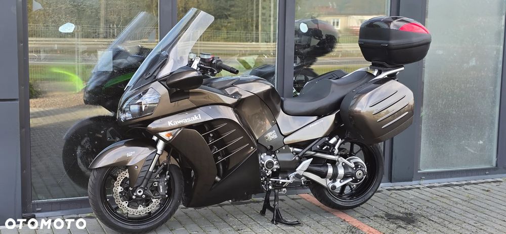 Kawasaki GTR - 27