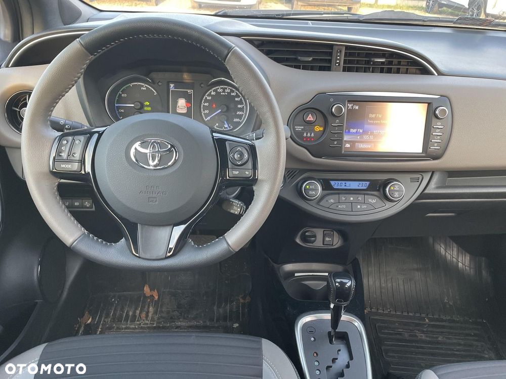 Toyota Yaris - 13