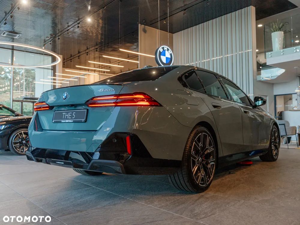 BMW Seria 5 520d xDrive - 4
