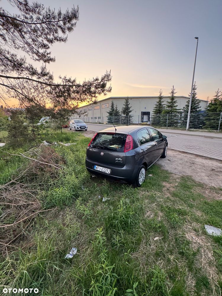 Fiat Grande Punto - 8
