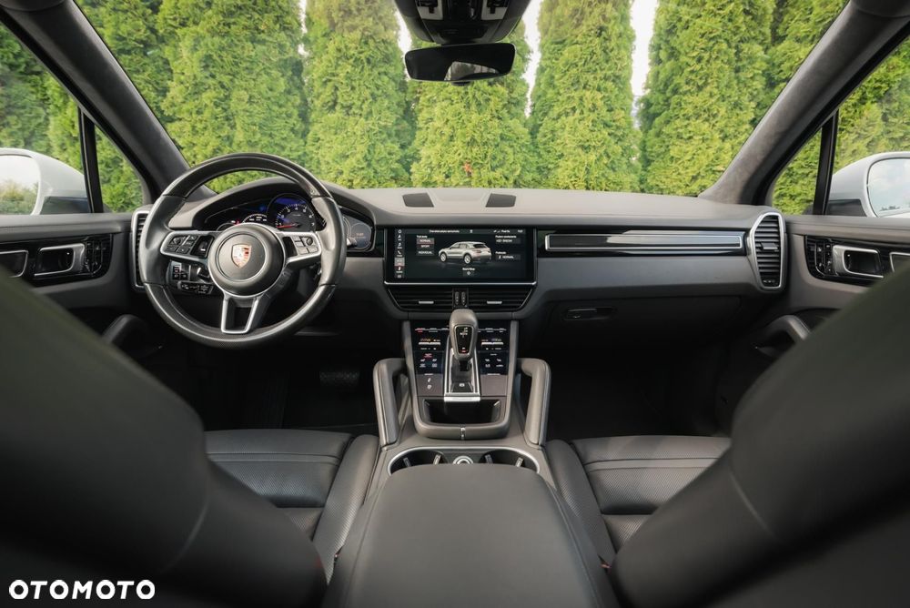 Porsche Cayenne - 10