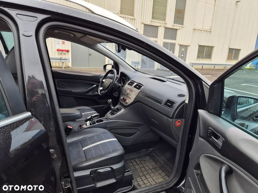 Ford Kuga 2.5 4x4 Titanium - 15
