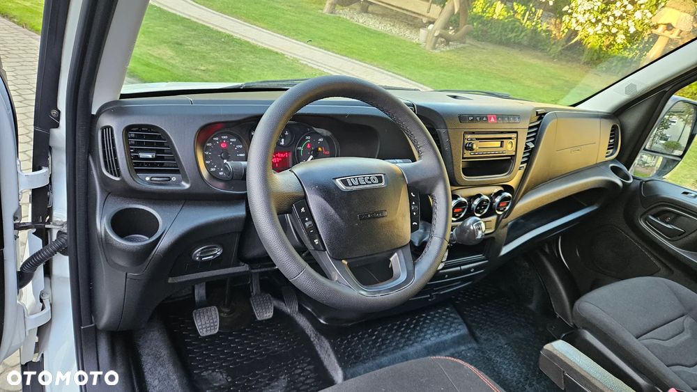 Iveco Daily 35S17 3,0D 170KM I Właściciel L2H2 Średniak Hak 3,5T Webasto Klima Fotel Bujany - 14