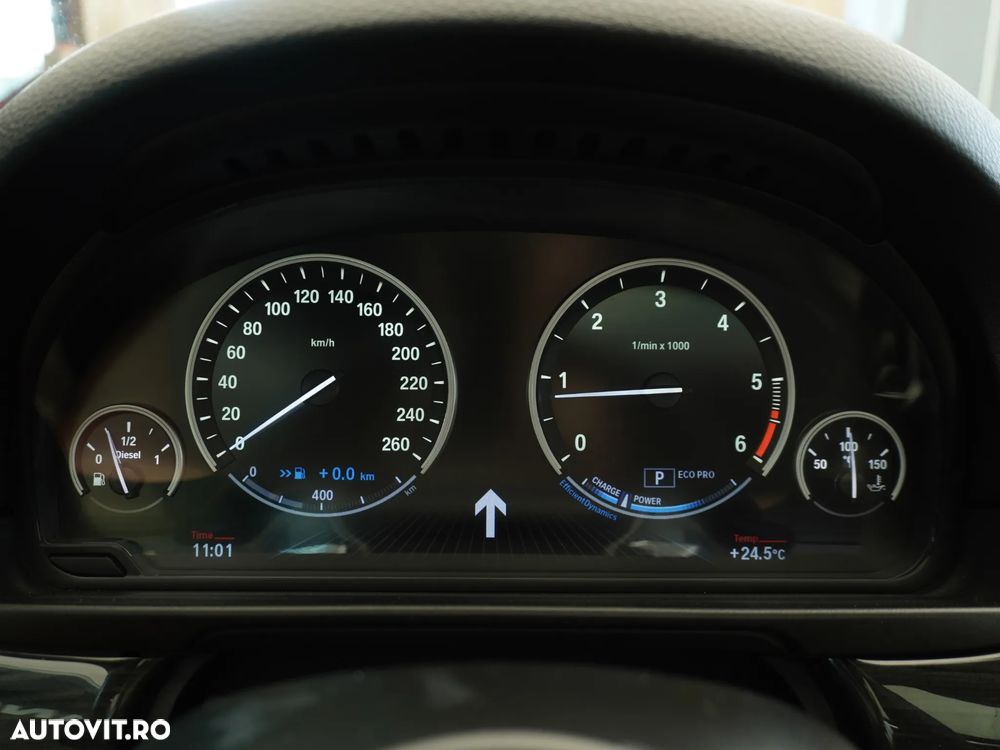 BMW Seria 5 520d Sport-Aut. - 29
