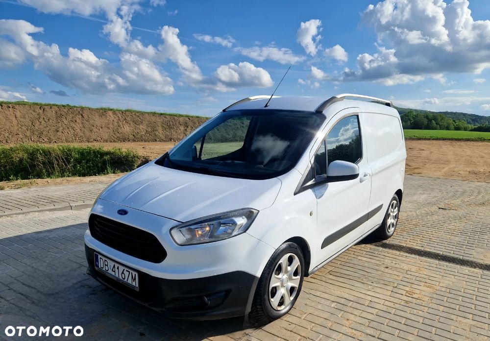 Ford transit courier - 1