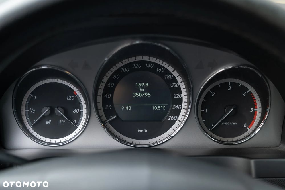 Mercedes-Benz Klasa C 220 CDI BlueEff Elegance - 14