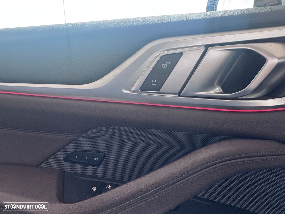 BMW i4 eDrive40 - 24