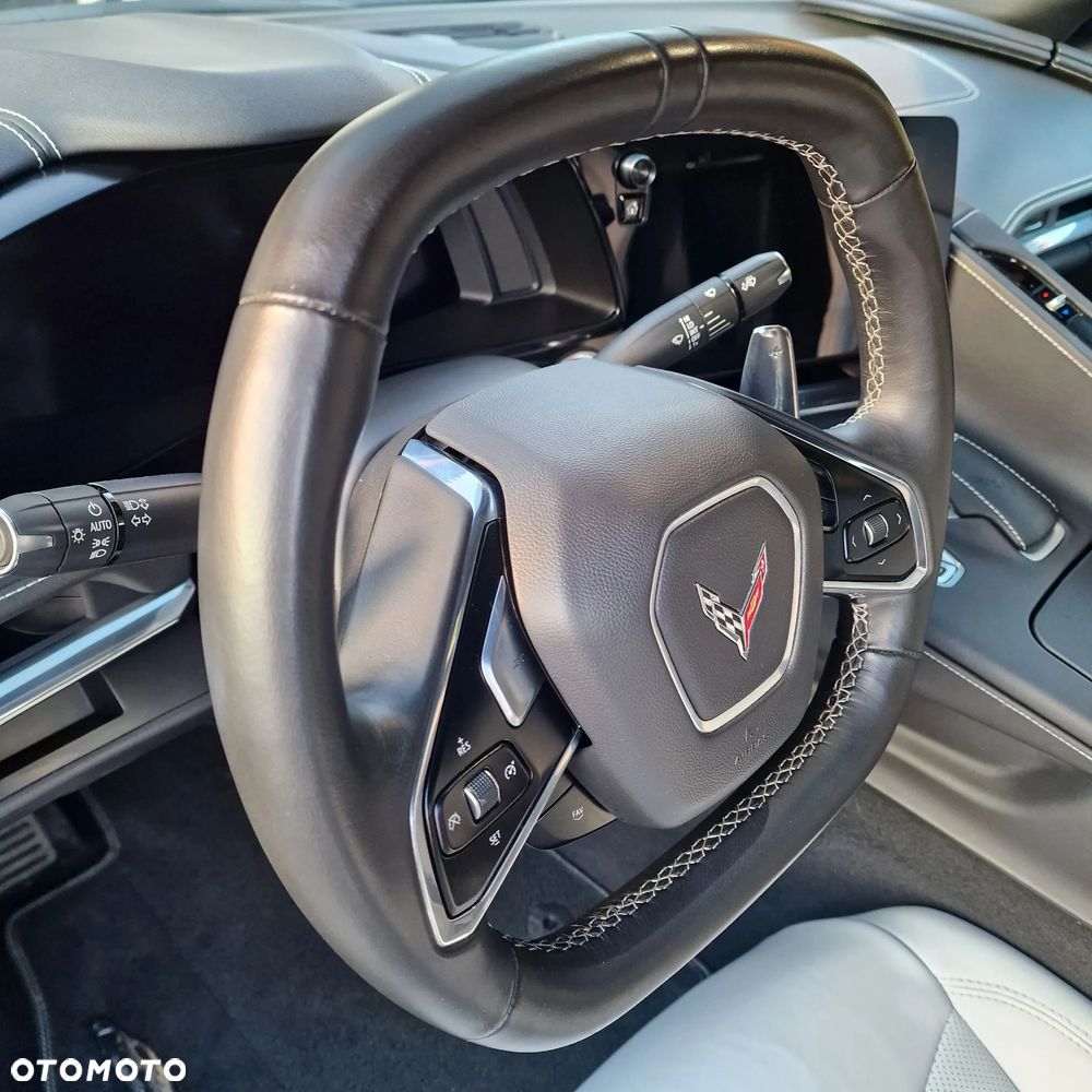 Chevrolet Corvette - 9