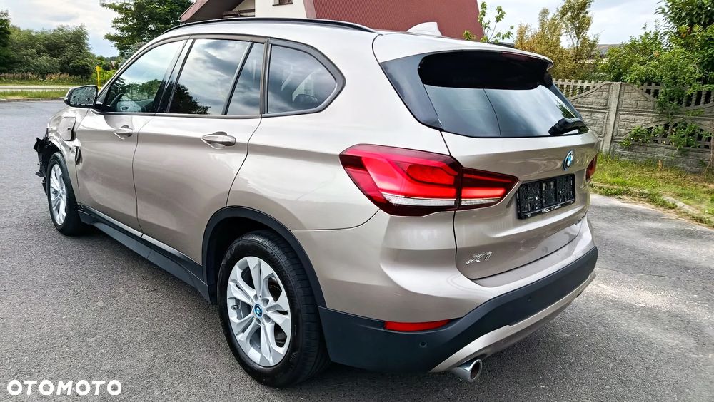 BMW X1 xDrive25e Advantage - 32