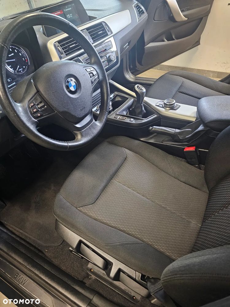 BMW Seria 1 118i Edition Metropolitan - 12
