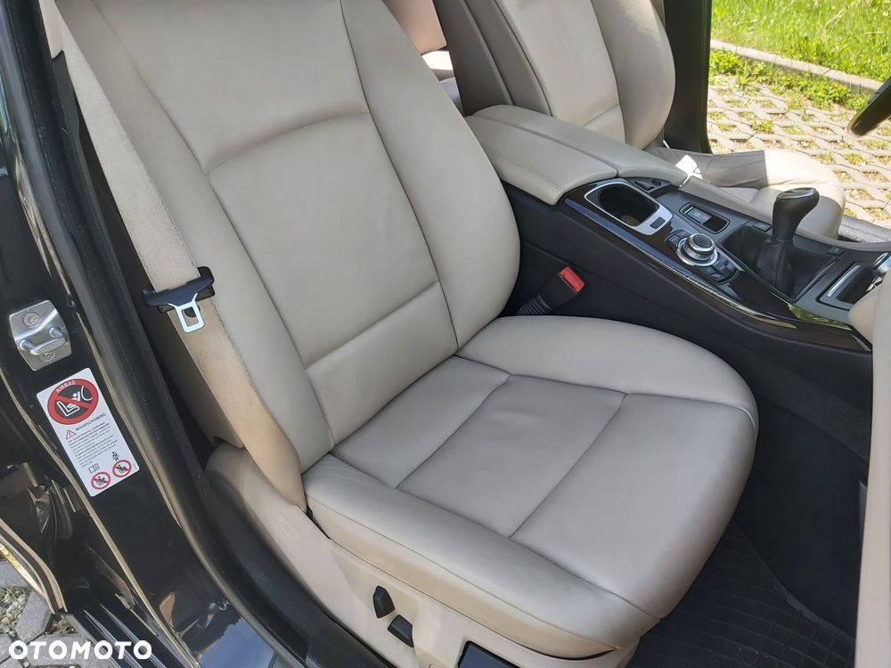 BMW Seria 5 520d Special Edition - 13