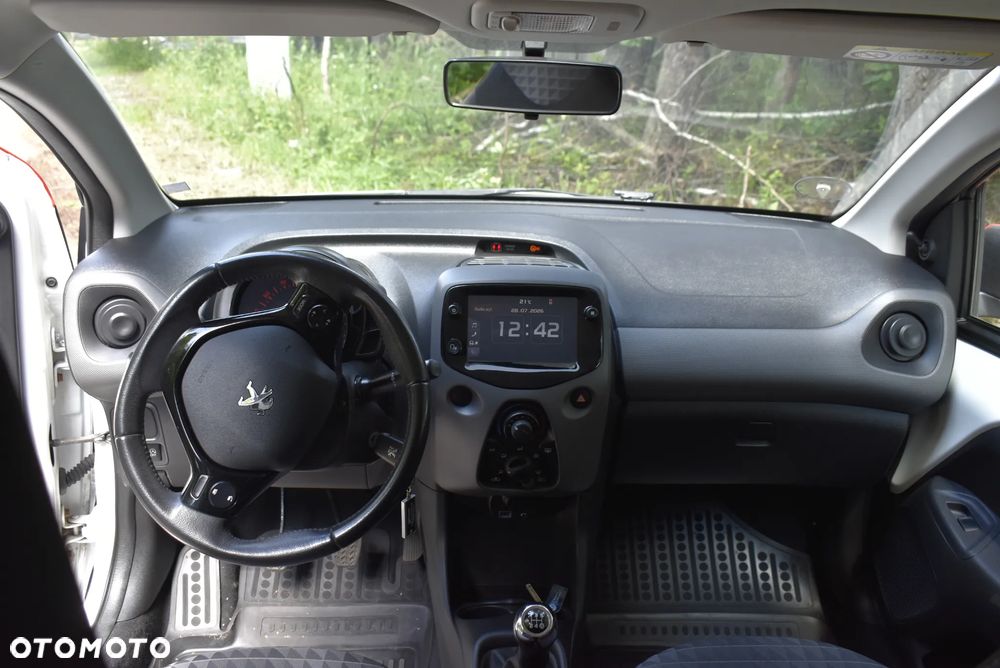 Peugeot 108 - 24