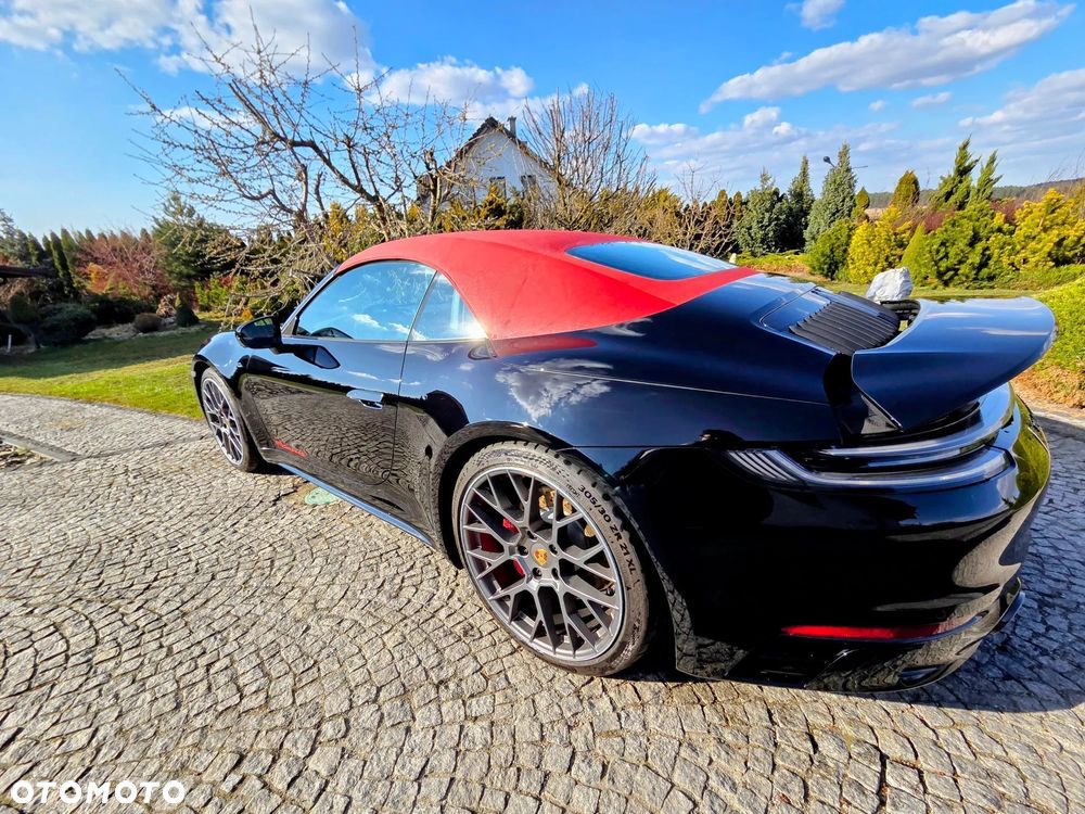 Porsche 911 Carrera 4S - 10