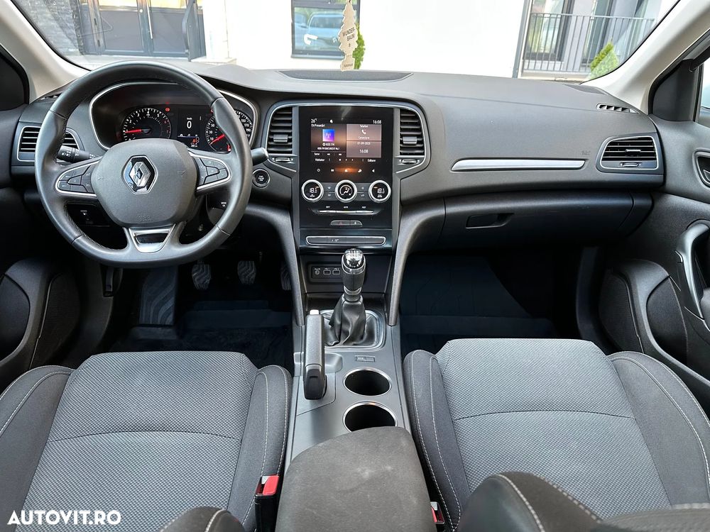Renault Megane TCe GPF Zen - 10