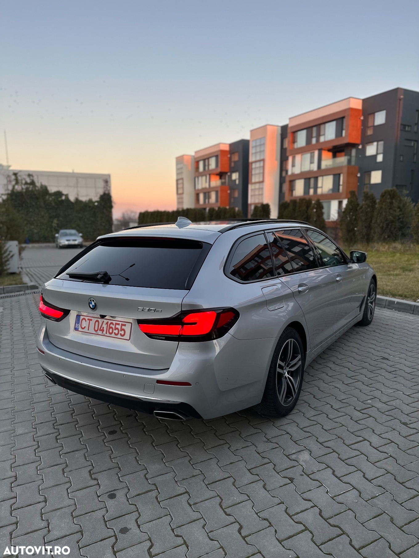 BMW Seria 5 530e Touring Aut. Luxury Line - 10