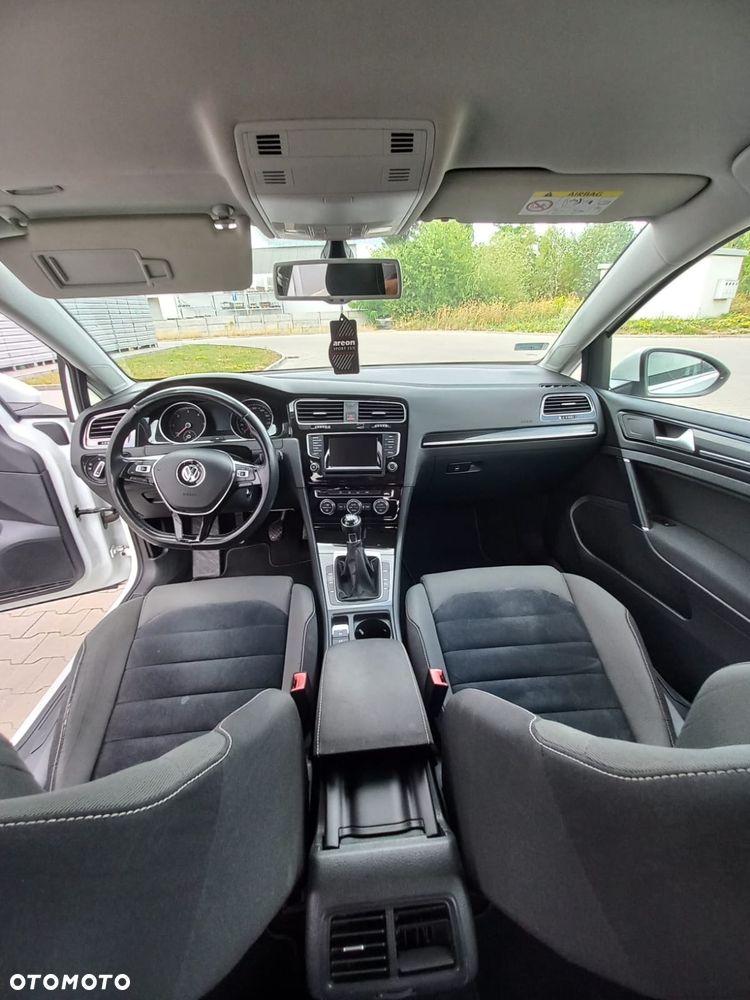 Volkswagen Golf Variant - 22