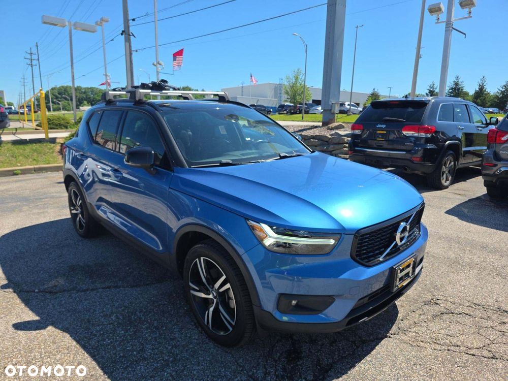 Volvo XC 40 T5 AWD R-Design - 2