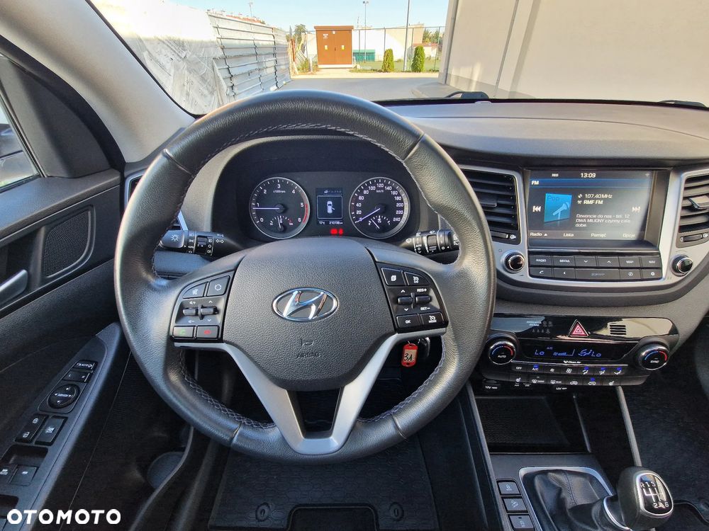 Hyundai Tucson 1.7 CRDI BlueDrive Style 2WD - 27