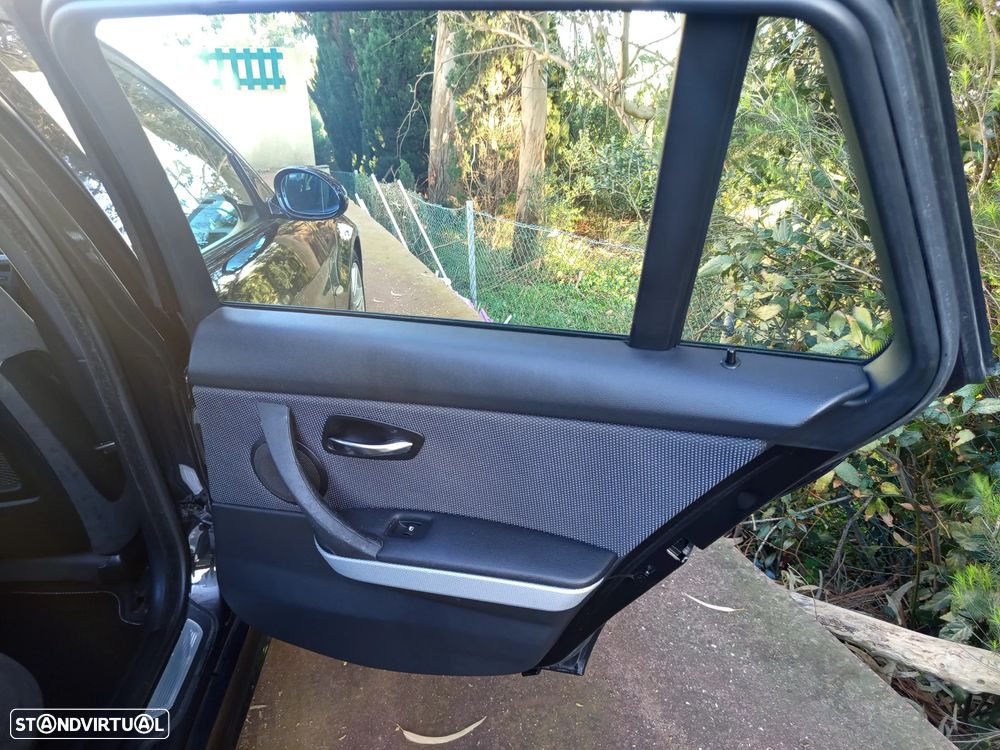 BMW 318 d DPF Edition Sport - 26