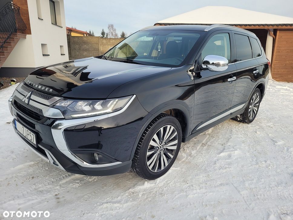 Mitsubishi Outlander 2.0 Intense + Navi 4WD CVT - 31