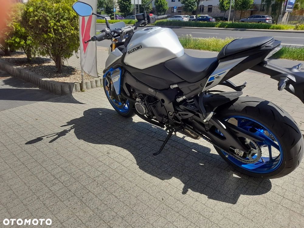 Suzuki GSX 1000 - 2